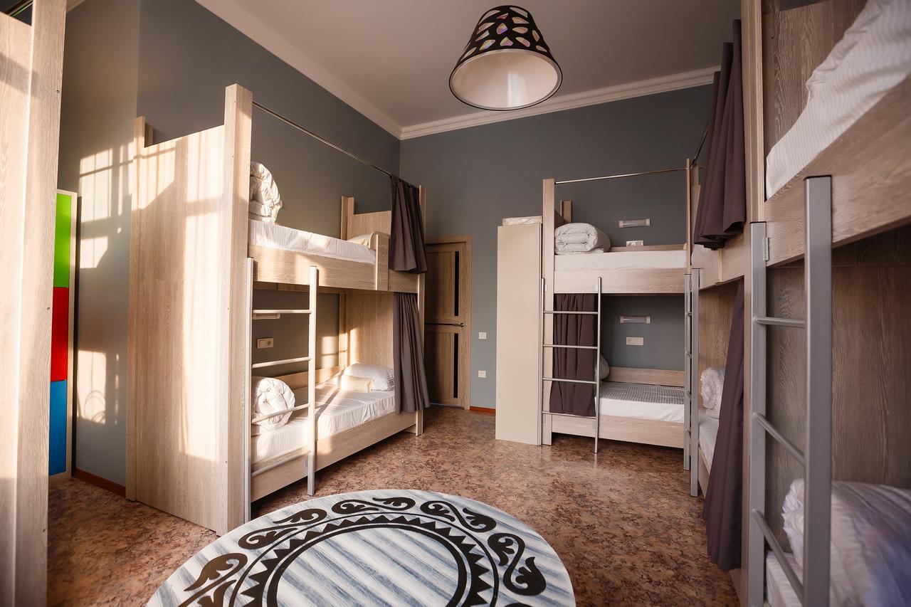 Mountain Road Hostel Ałma Ata Zewnętrze zdjęcie