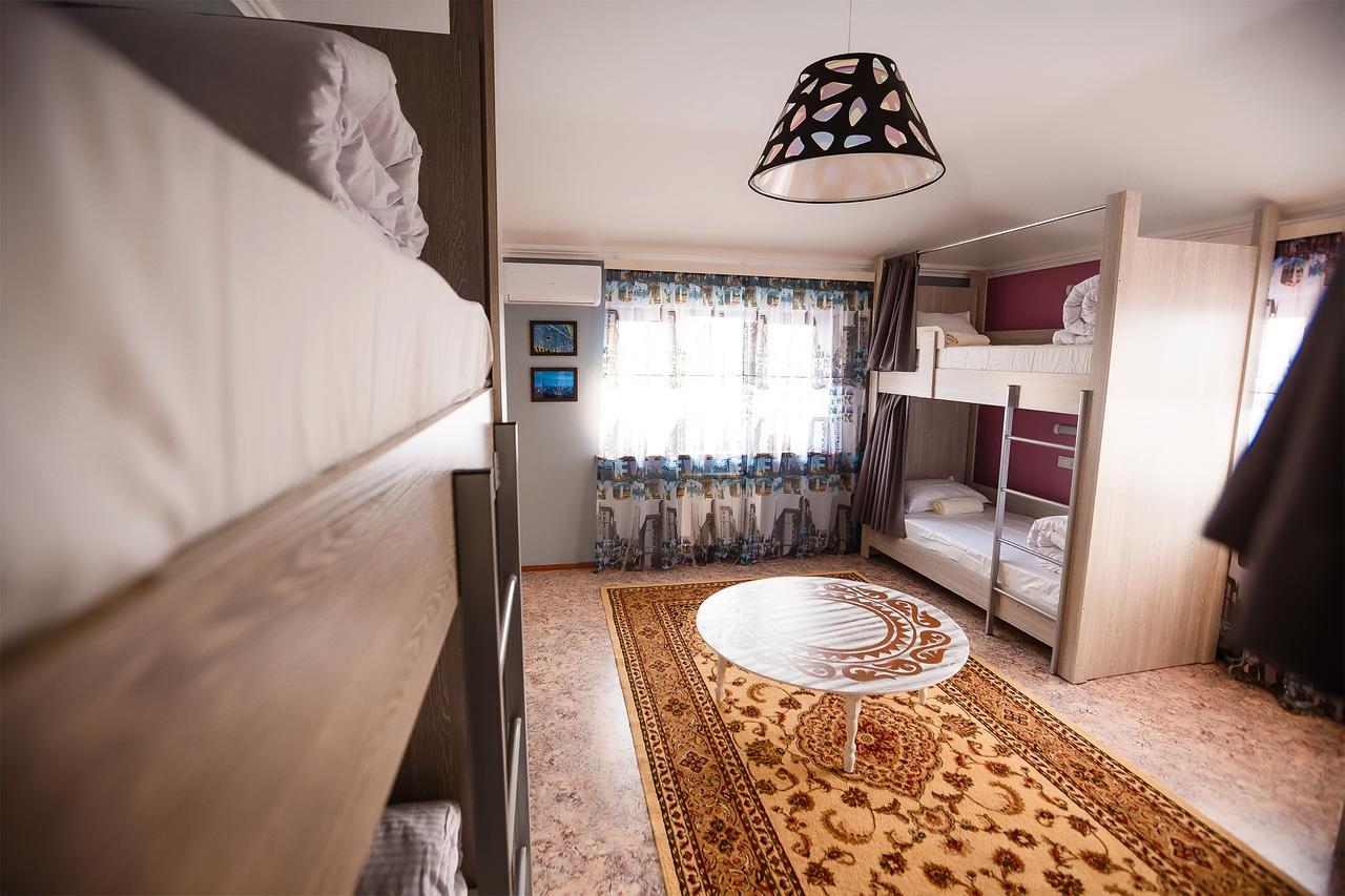 Mountain Road Hostel Ałma Ata Zewnętrze zdjęcie