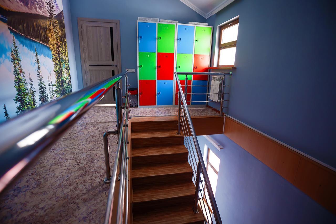 Mountain Road Hostel Ałma Ata Zewnętrze zdjęcie