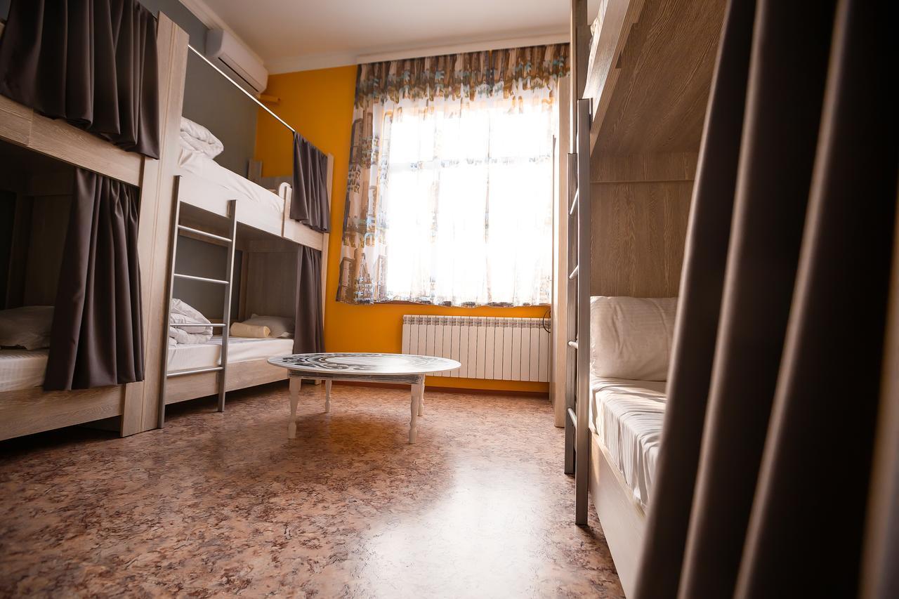 Mountain Road Hostel Ałma Ata Zewnętrze zdjęcie