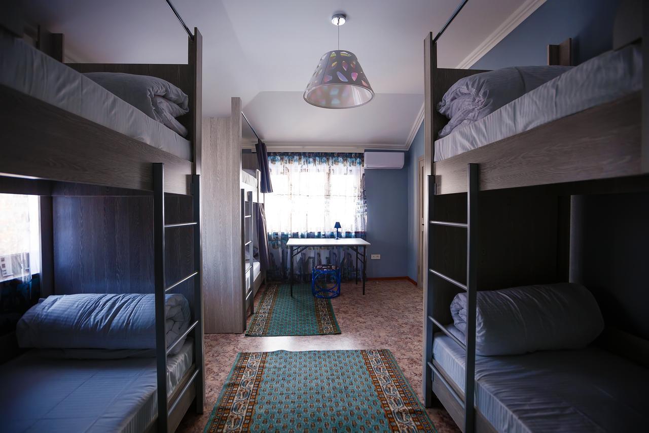 Mountain Road Hostel Ałma Ata Zewnętrze zdjęcie