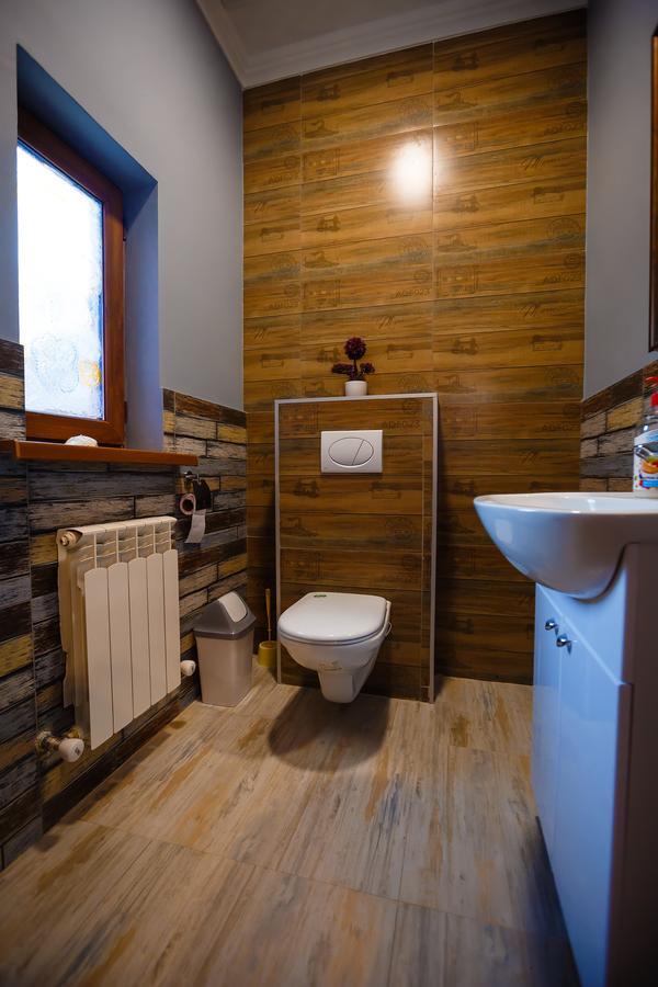 Mountain Road Hostel Ałma Ata Zewnętrze zdjęcie