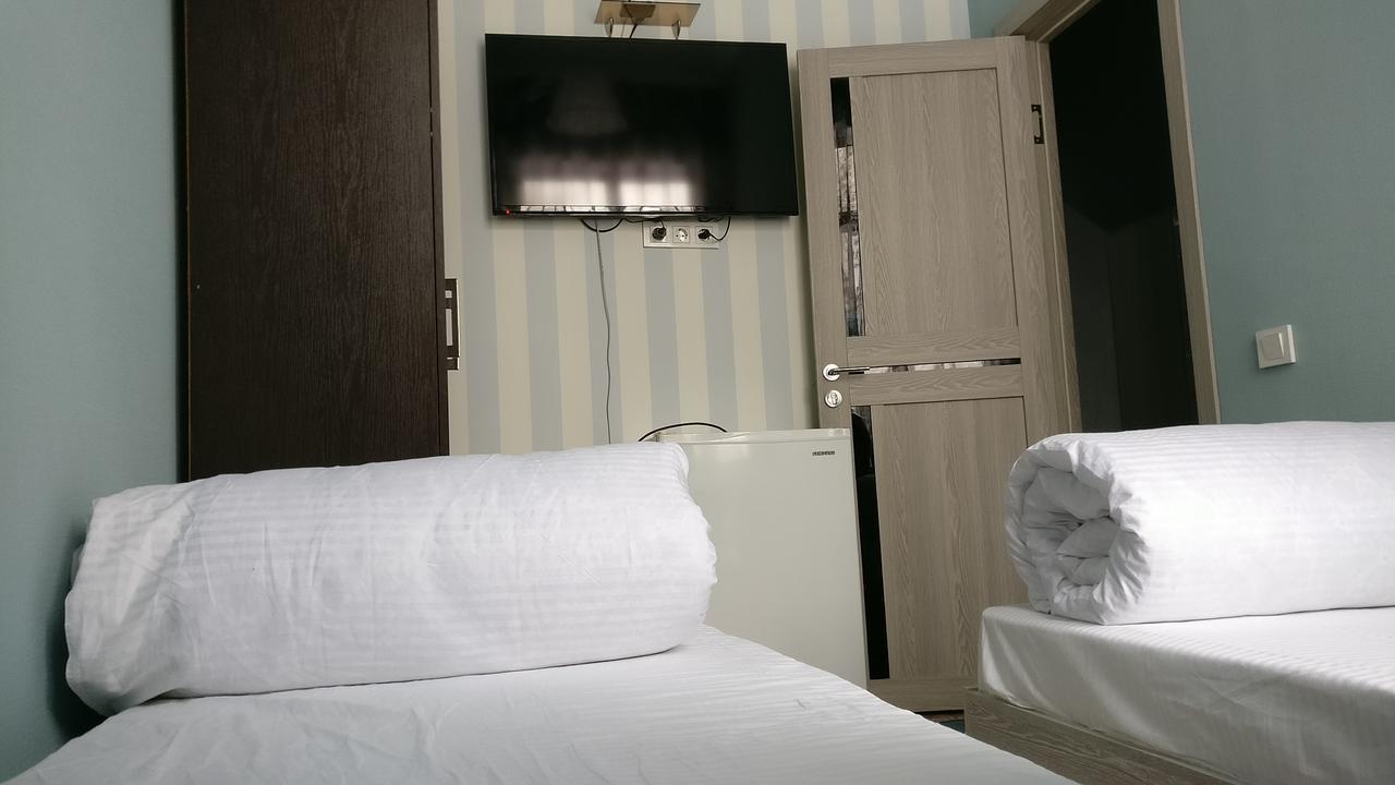 Mountain Road Hostel Ałma Ata Zewnętrze zdjęcie