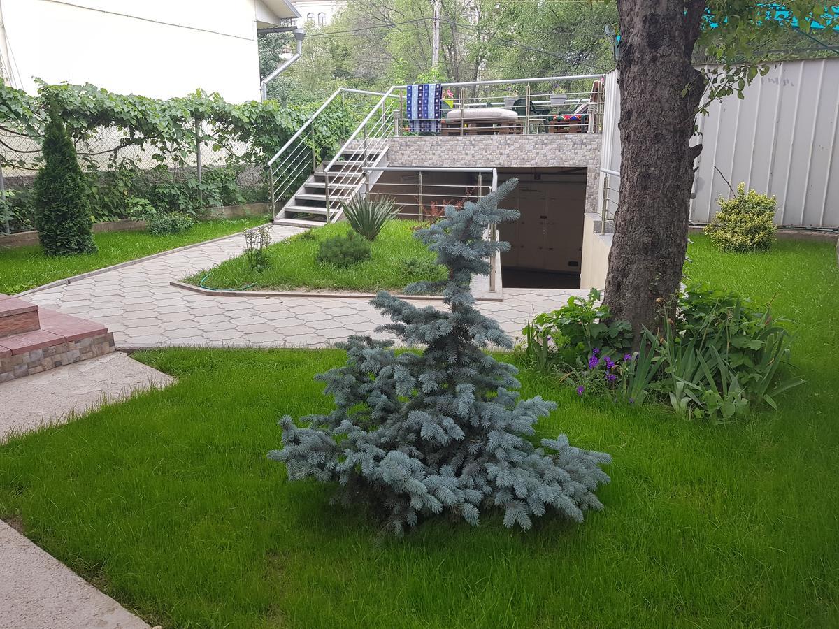 Mountain Road Hostel Ałma Ata Zewnętrze zdjęcie